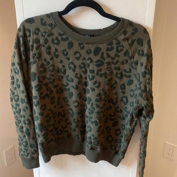 Army green leopard print sweatshirt - Picture 1 of 4